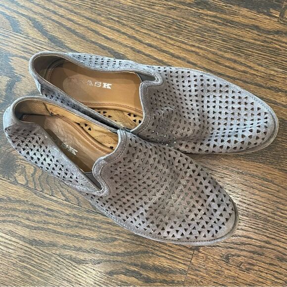TRASK Ali Perforated Metallic Pewter Gray Leather Slip On Loafers - Picture 2 of 12